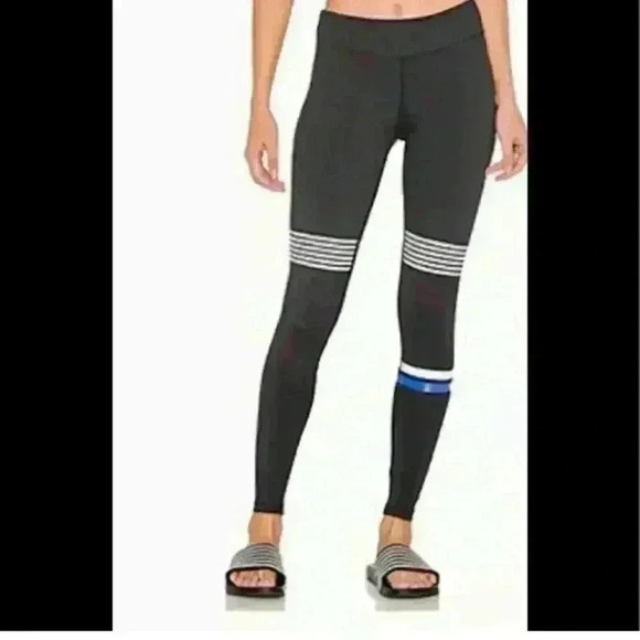 Lilybod- “Coco Leggings” in Super Future Stripe
Athletic -Black XS - Picture 3 of 3